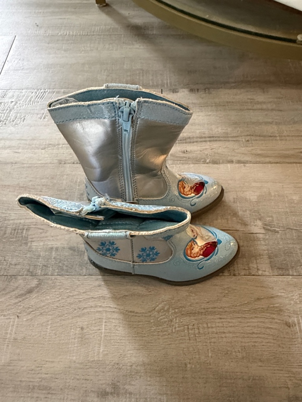 Disney Light Blue Frozen Anna & Elsa Girls' Boots.
✨Brand New. - Picture 2 of 3